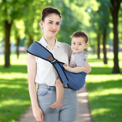 maman avec porte-bébé sereloo bleu