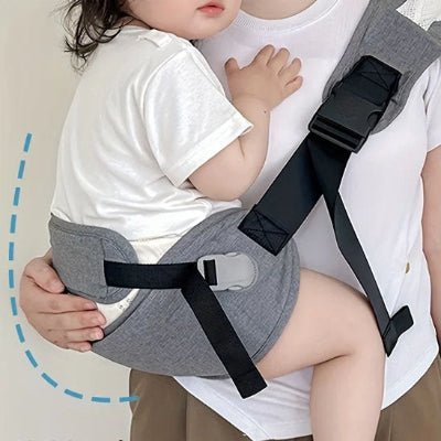 maman portant bebe avec echarpe portage naturallure grise