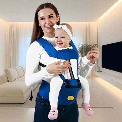 maman et porte bebe hanche bleu