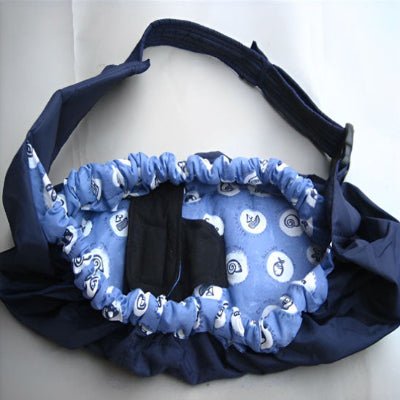 bebe porte en echarpe bleu