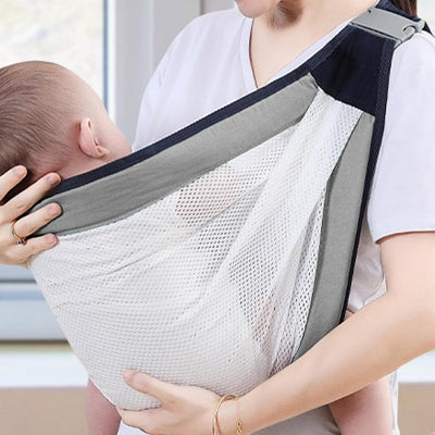 maman avec echarpe de portage été gris