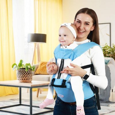 maman et porte bebe hanche pratikoo