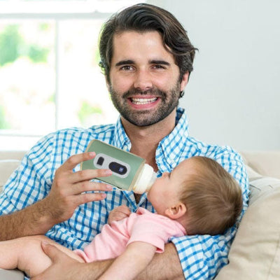 papa avec chauffe biberon nomade calinlait™